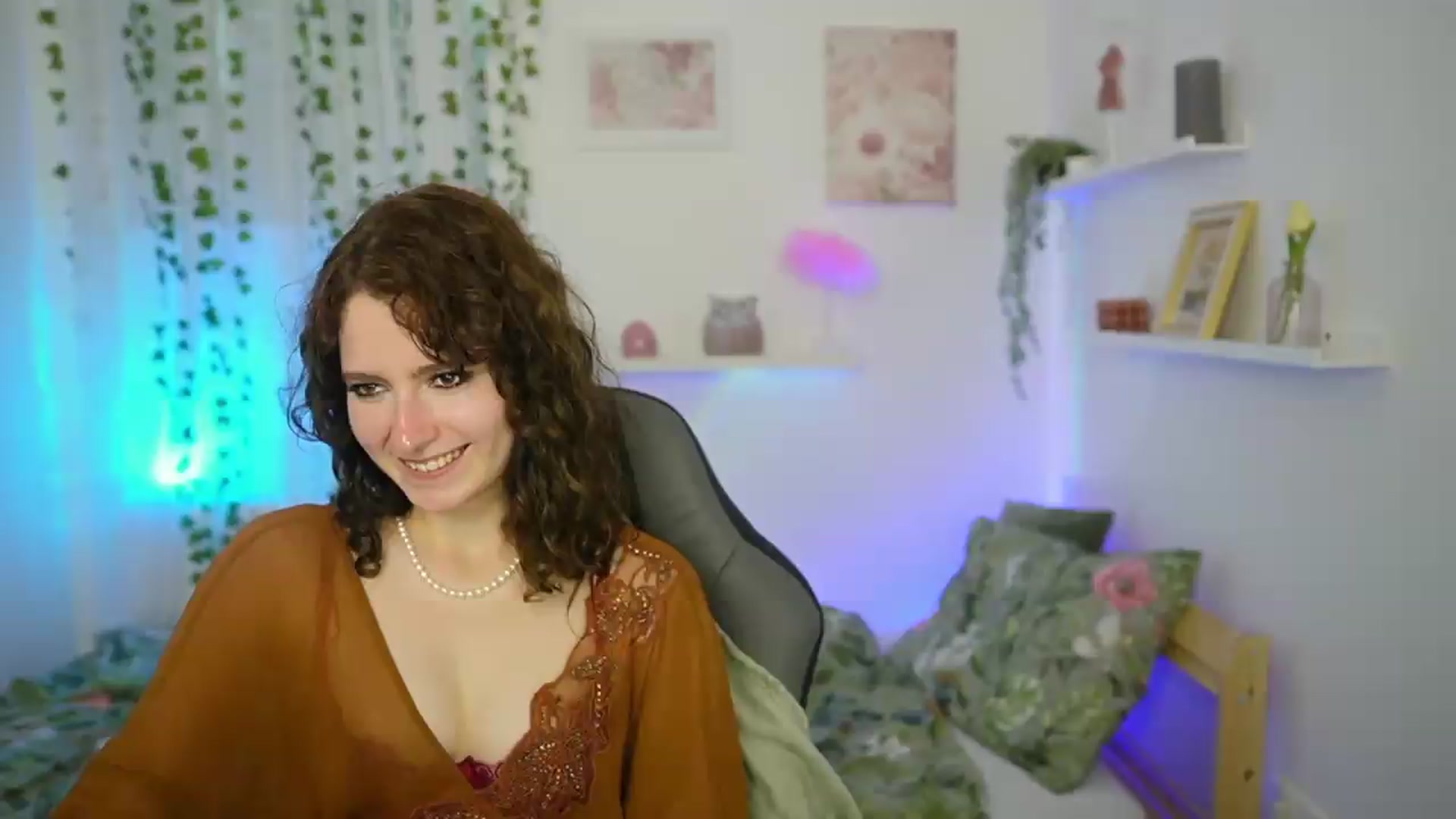 Gallery image thumbnail from Emily_Paris18's myfreecams stream on, 06/02/2026, 17:37 image 2 of 20