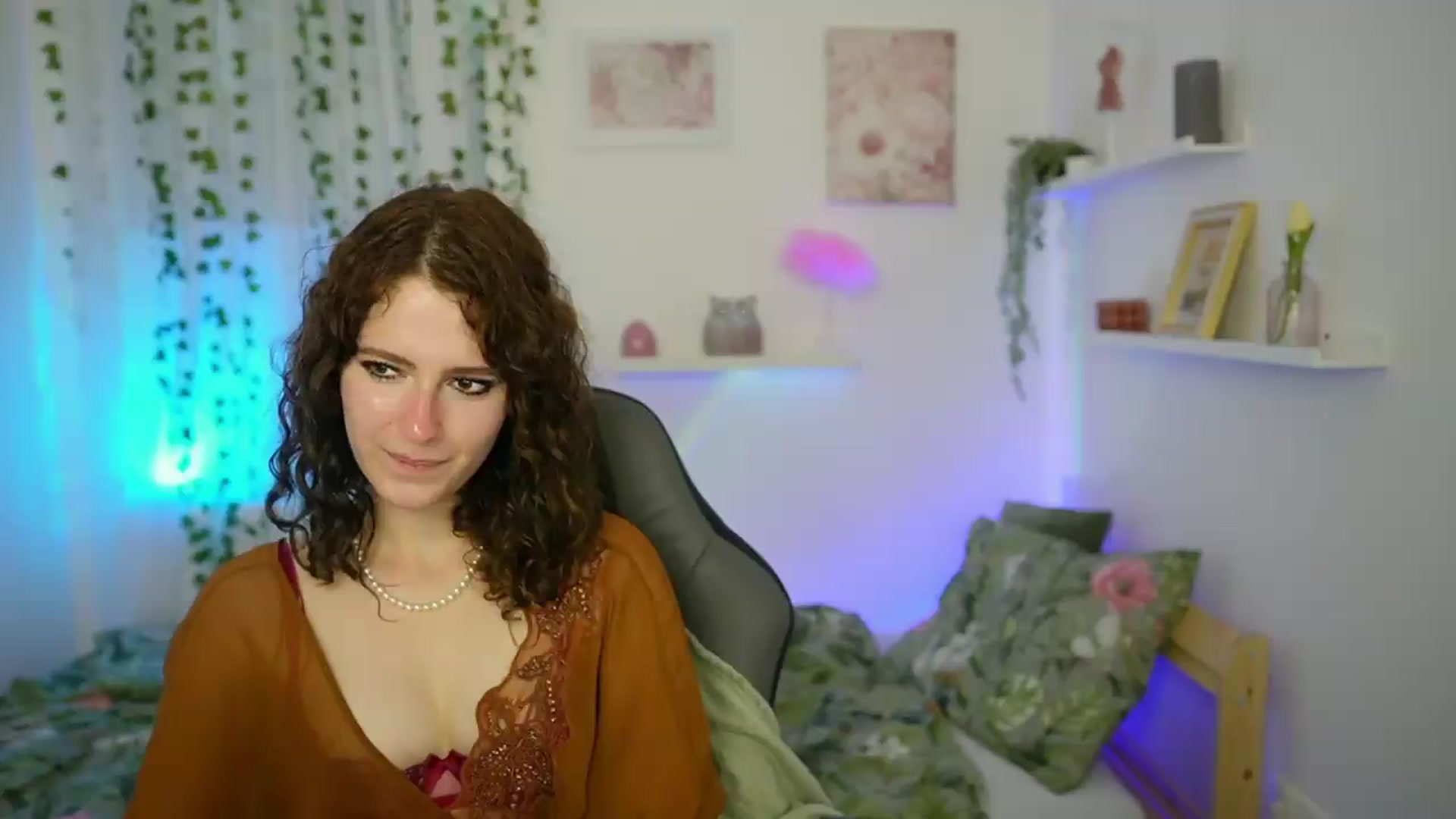 Gallery image thumbnail from Emily_Paris18's myfreecams stream on, 06/02/2026, 17:37 image 19 of 20
