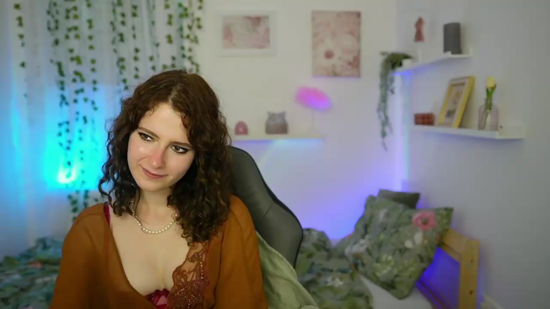 Gallery image thumbnail from Emily_Paris18's myfreecams stream on, 06/02/2026, 17:37 image 15 of 20