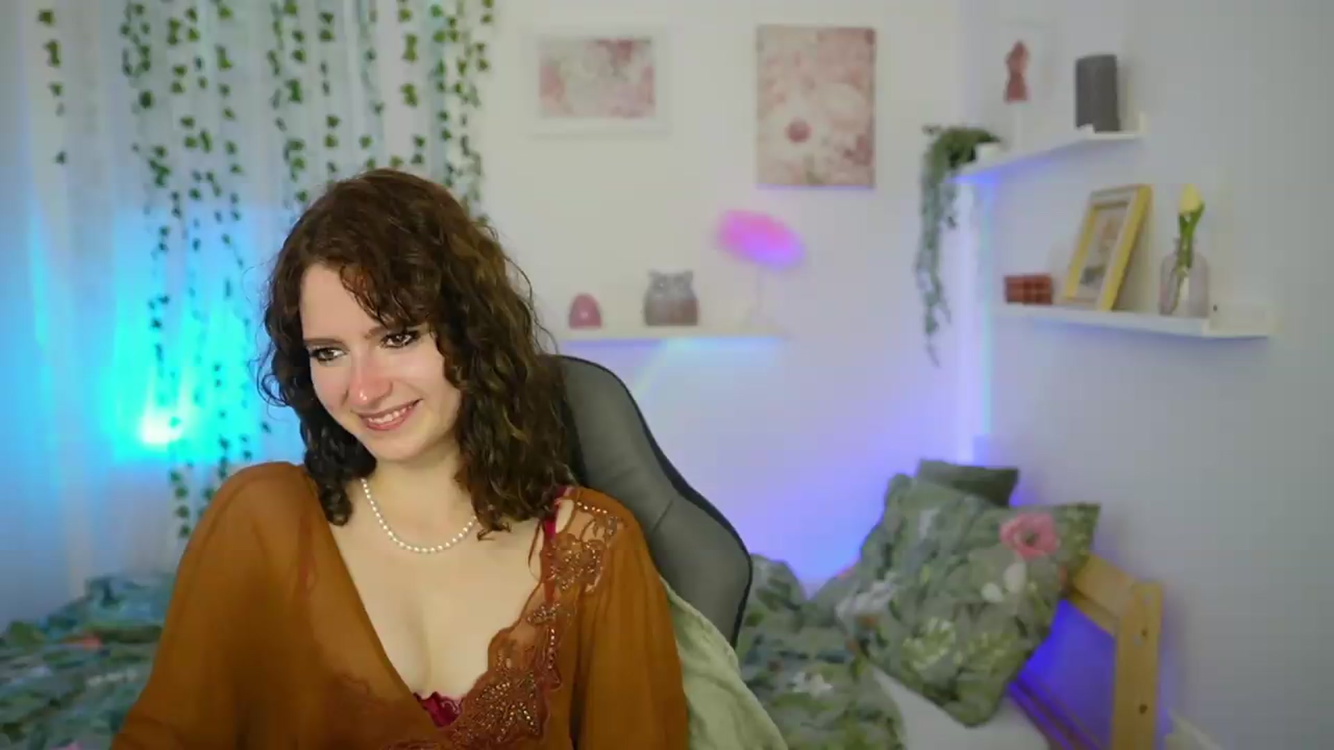 Gallery image thumbnail from Emily_Paris18's myfreecams stream on, 06/02/2026, 17:37 image 6 of 20
