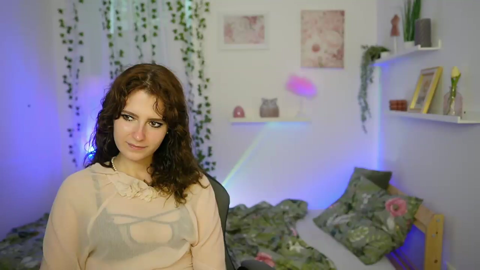 Gallery image thumbnail from Emily_Paris18's myfreecams stream on, 06/05/2026, 15:35 image 12 of 20