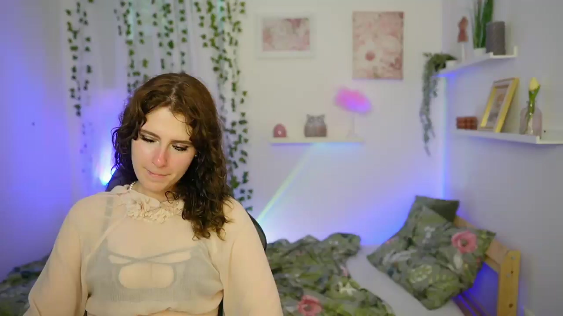 Gallery image thumbnail from Emily_Paris18's myfreecams stream on, 06/05/2026, 16:29 image 14 of 20