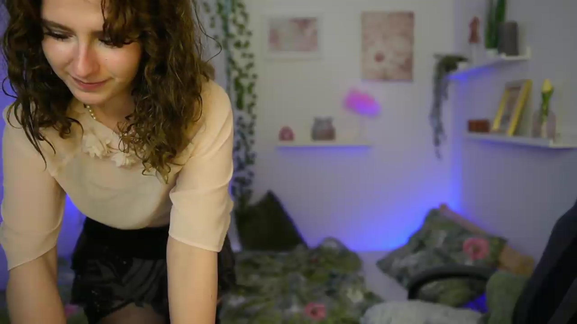 Gallery image thumbnail from Emily_Paris18's myfreecams stream on, 06/05/2026, 17:22 image 11 of 20