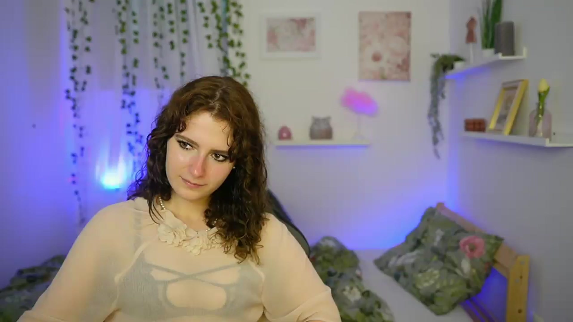 Gallery image thumbnail from Emily_Paris18's myfreecams stream on, 06/05/2026, 17:22 image 7 of 20