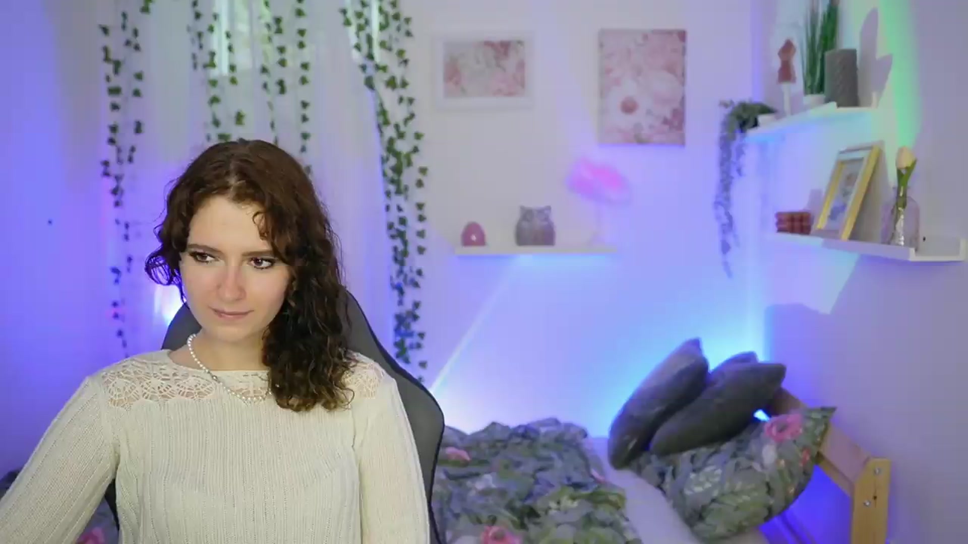 Gallery image thumbnail from Emily_Paris18's myfreecams stream on, 06/06/2026, 14:29 image 3 of 20