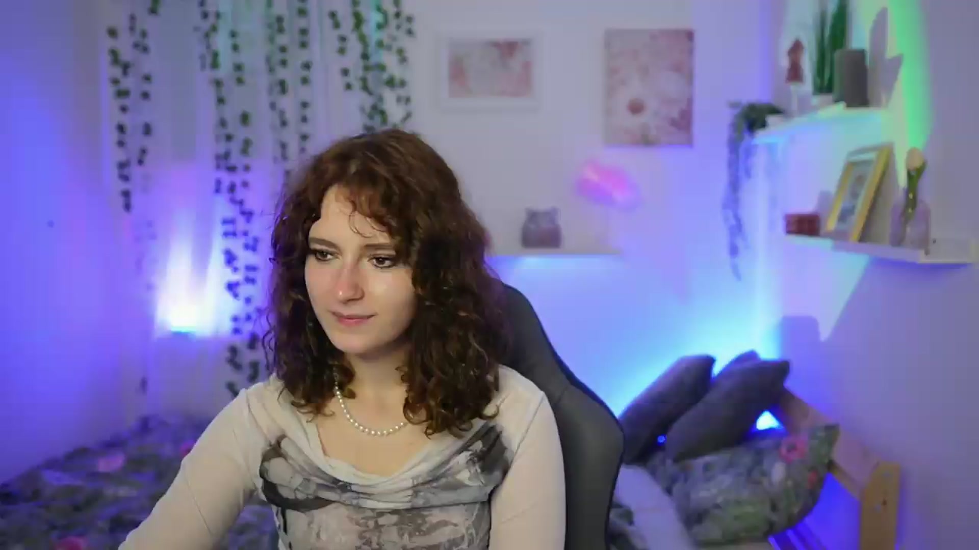 Gallery image thumbnail from Emily_Paris18's myfreecams stream on, 06/07/2026, 17:24 image 20 of 20