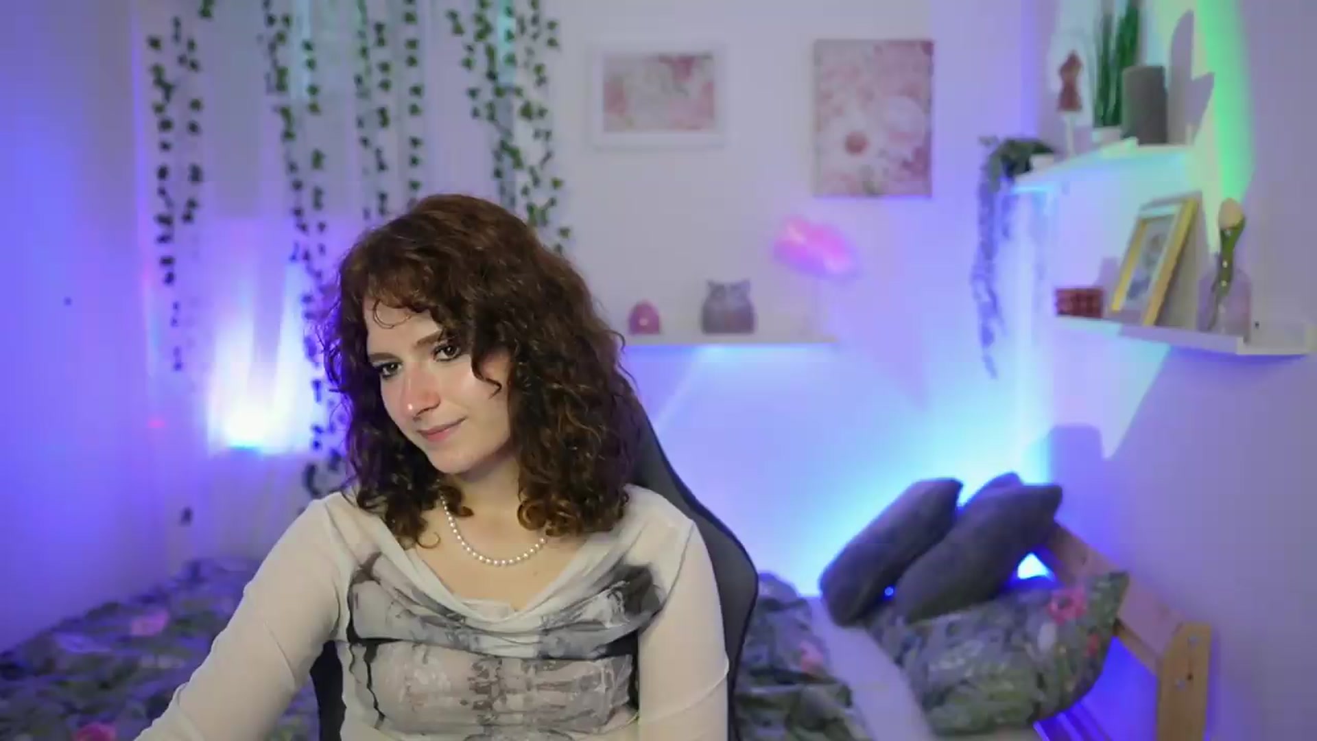 Gallery image thumbnail from Emily_Paris18's myfreecams stream on, 06/07/2026, 17:24 image 11 of 20