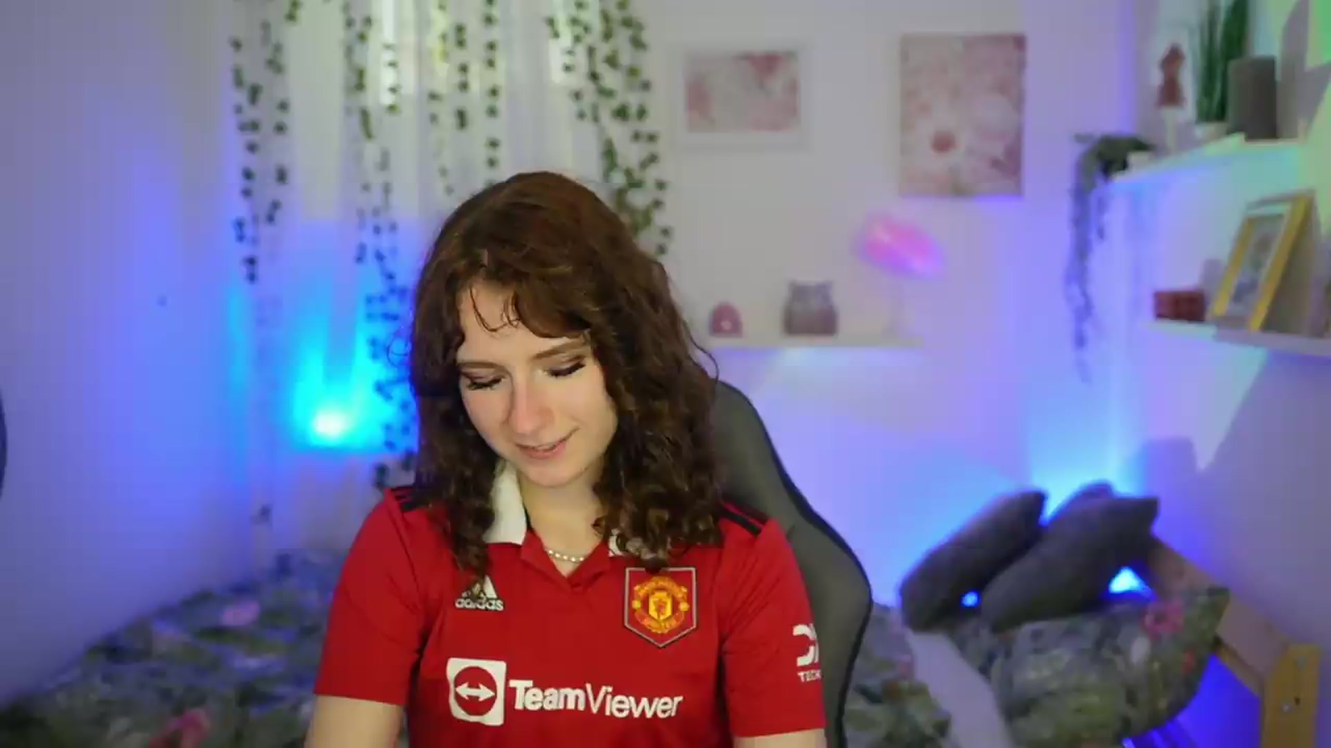 Gallery image thumbnail from Emily_Paris18's myfreecams stream on, 06/08/2026, 13:54 image 1 of 20