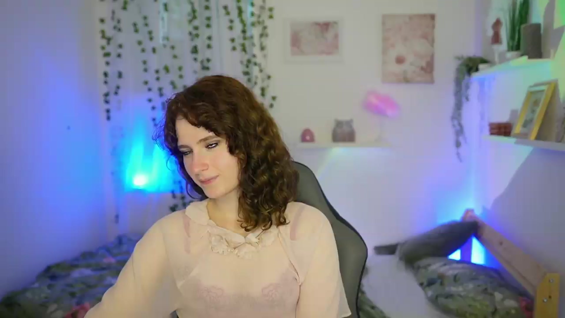 Gallery image thumbnail from Emily_Paris18's myfreecams stream on, 06/08/2026, 17:09 image 20 of 20