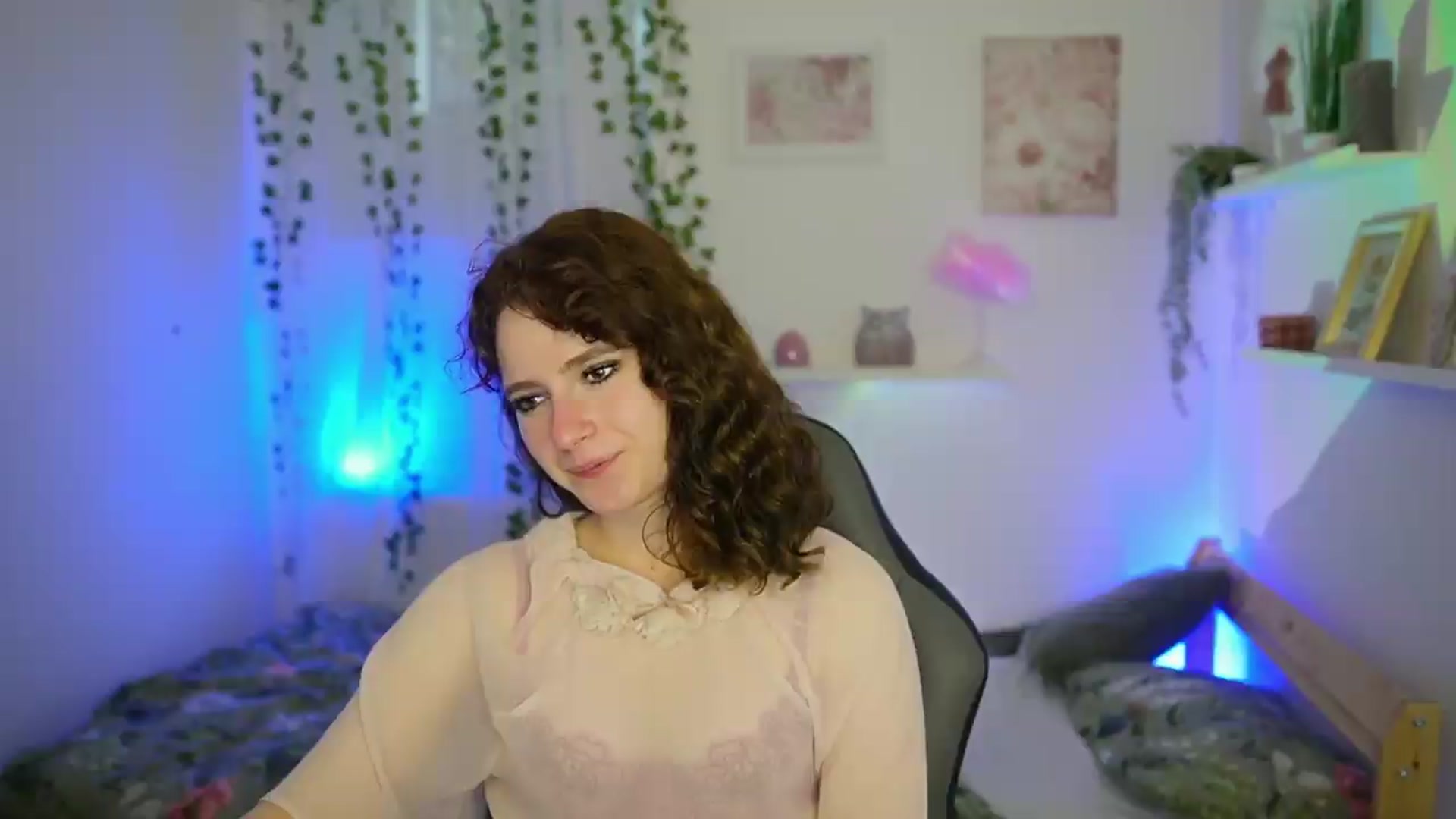 Gallery image thumbnail from Emily_Paris18's myfreecams stream on, 06/08/2026, 17:09 image 3 of 20