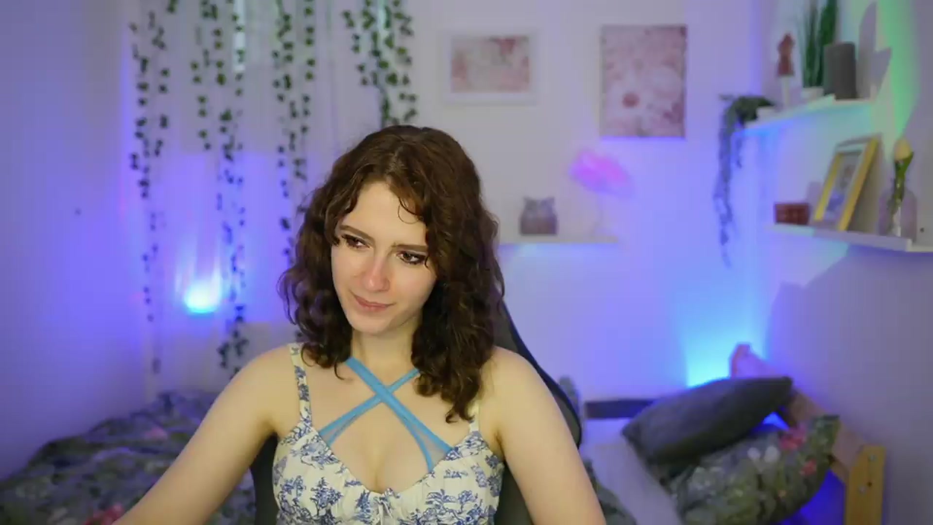 Gallery image thumbnail from Emily_Paris18's myfreecams stream on, 06/09/2026, 16:42 image 2 of 20