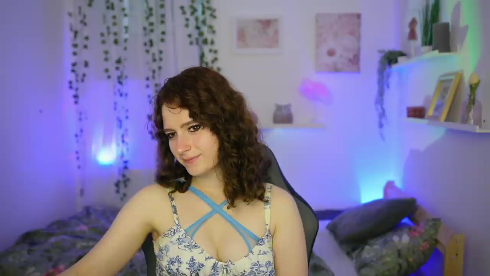 Gallery image thumbnail from Emily_Paris18's myfreecams stream on, 06/09/2026, 16:42 image 8 of 20