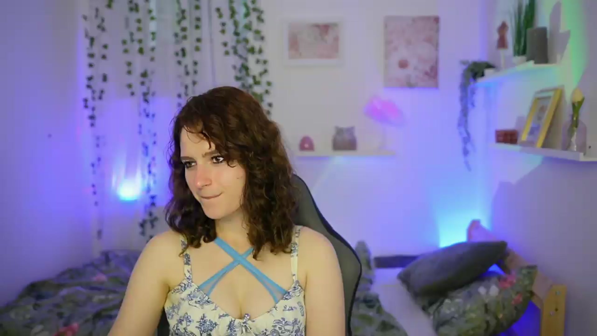 Gallery image thumbnail from Emily_Paris18's myfreecams stream on, 06/09/2026, 16:42 image 16 of 20