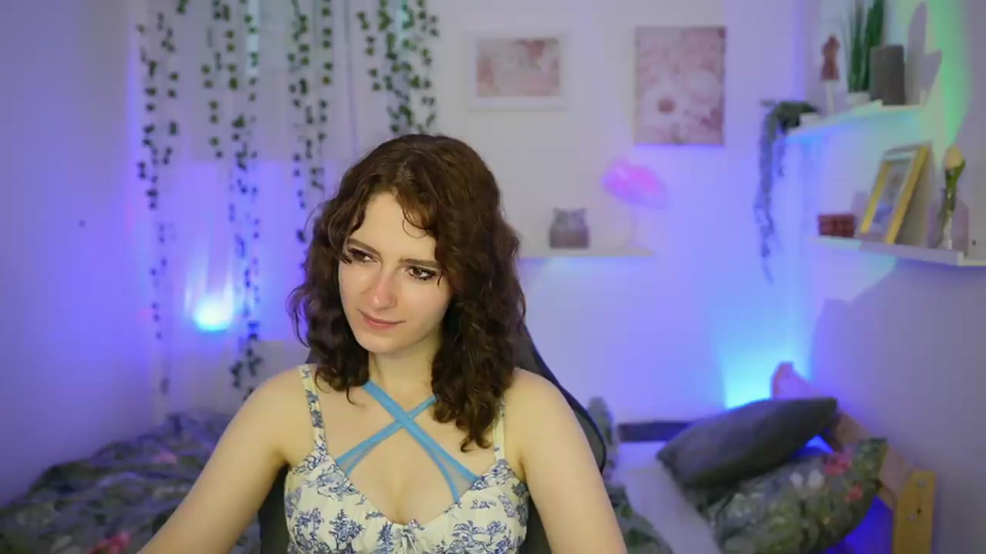 Gallery image thumbnail from Emily_Paris18's myfreecams stream on, 06/09/2026, 16:42 image 6 of 20