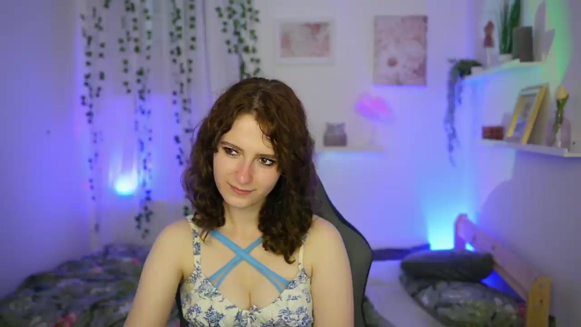 Gallery image thumbnail from Emily_Paris18's myfreecams stream on, 06/09/2026, 18:02 image 10 of 20