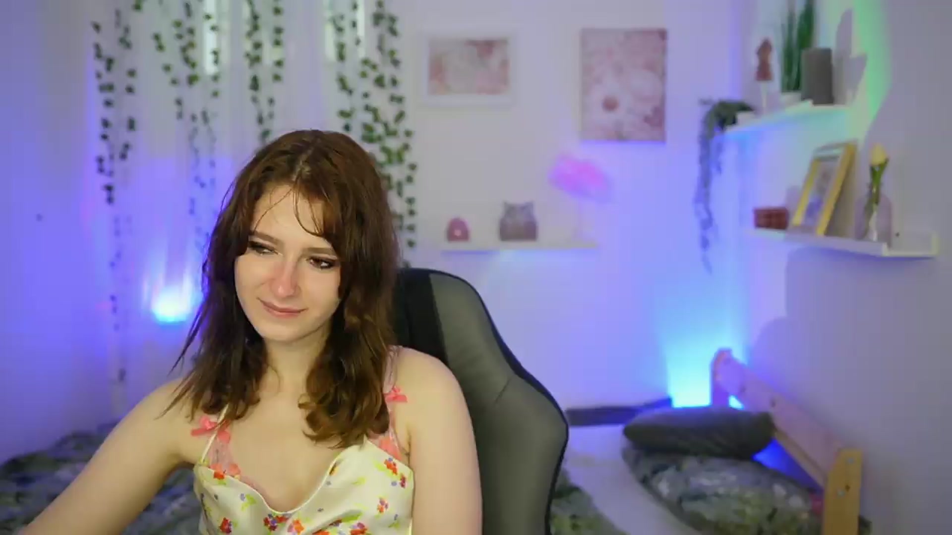 Gallery image thumbnail from Emily_Paris18's myfreecams stream on, 06/12/2026, 16:48 image 4 of 20