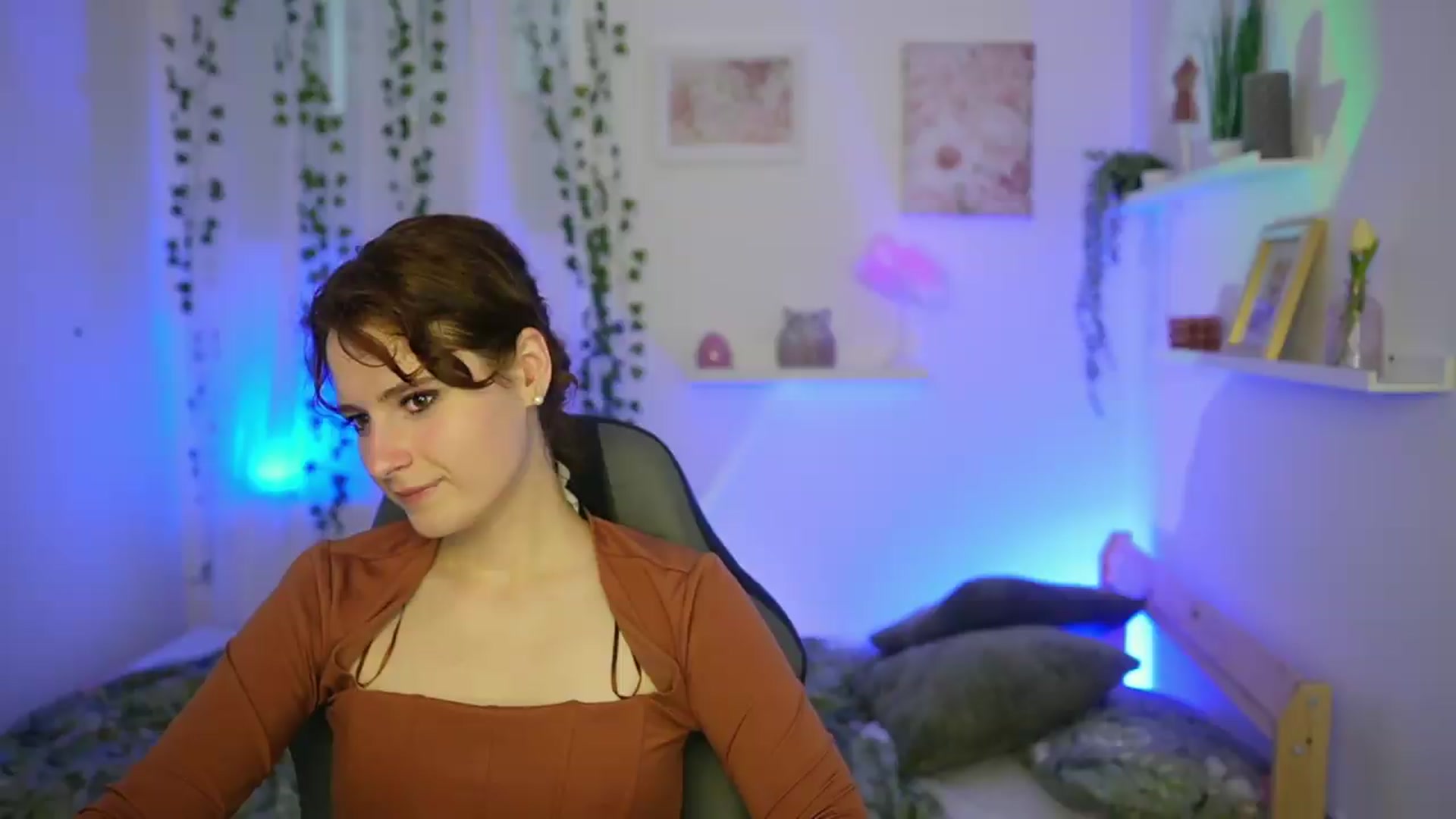 Gallery image thumbnail from Emily_Paris18's myfreecams stream on, 06/14/2026, 16:56 image 20 of 20