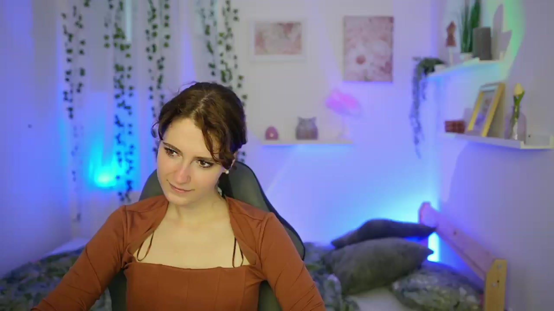 Gallery image thumbnail from Emily_Paris18's myfreecams stream on, 06/14/2026, 16:56 image 19 of 20