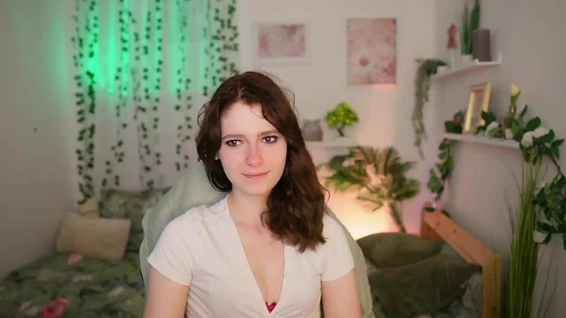 Gallery image thumbnail from Emily_Paris18's myfreecams stream on, 06/19/2026, 14:28 image 4 of 20