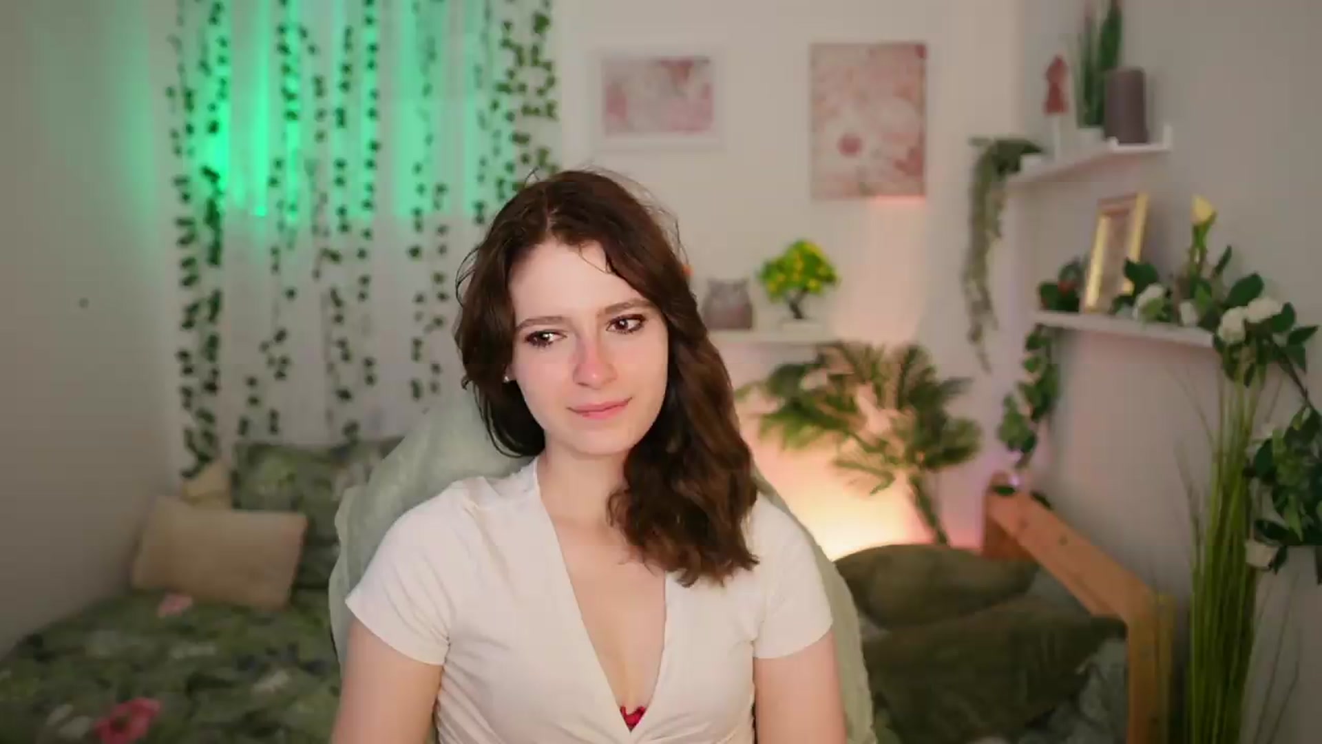 Gallery image thumbnail from Emily_Paris18's myfreecams stream on, 06/19/2026, 14:28 image 9 of 20