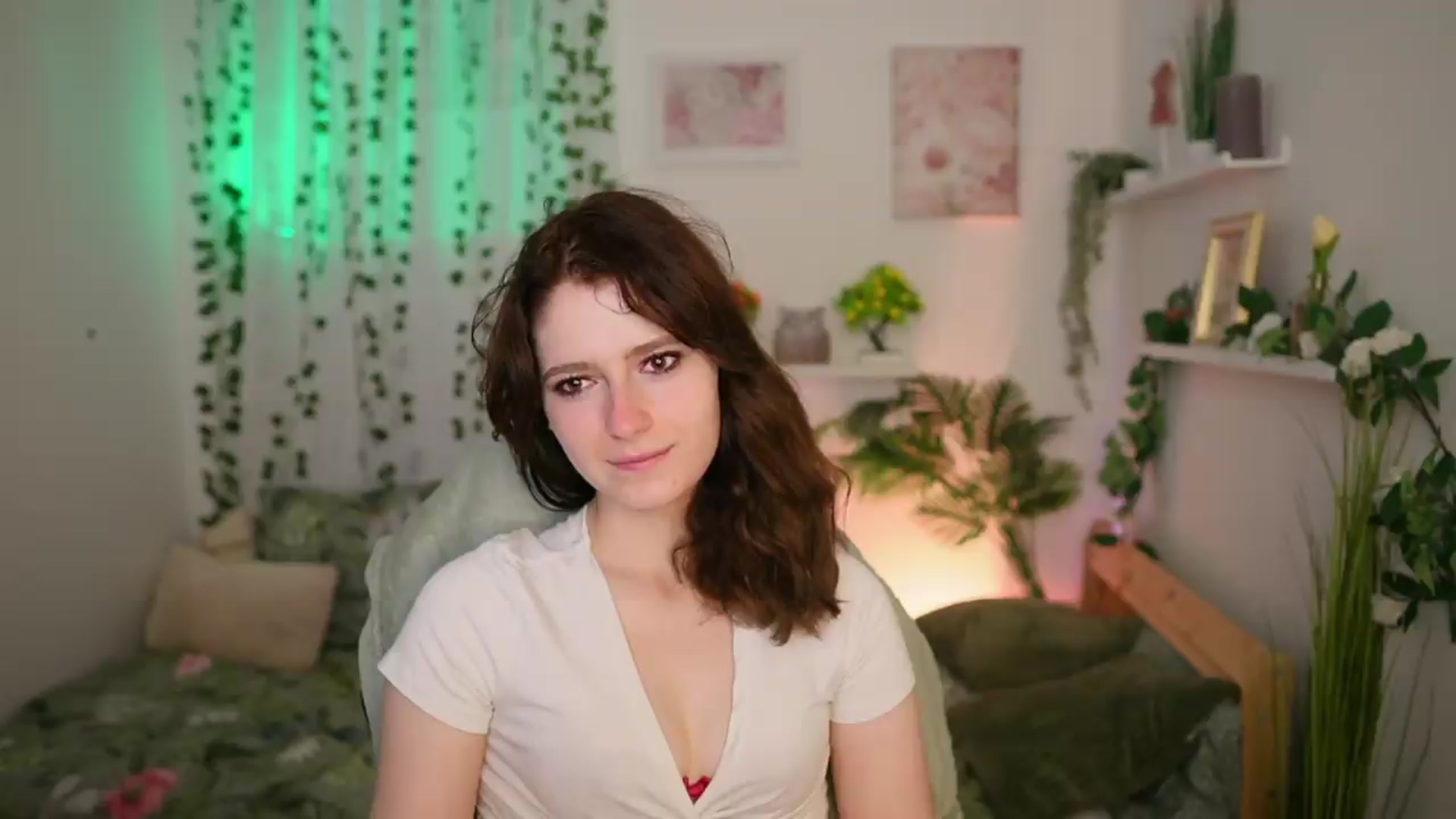 Gallery image thumbnail from Emily_Paris18's myfreecams stream on, 06/19/2026, 14:28 image 6 of 20