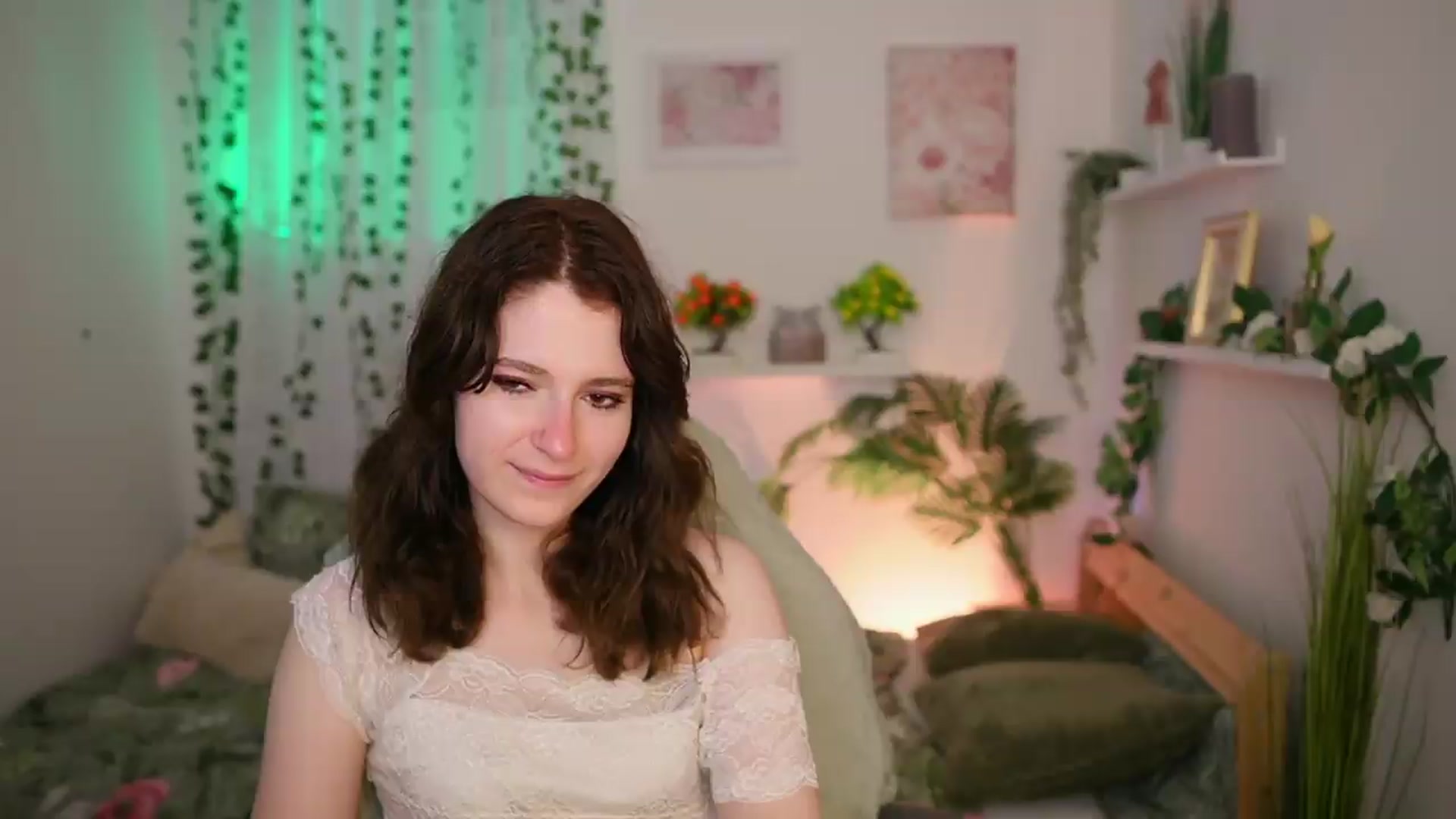 Gallery image thumbnail from Emily_Paris18's myfreecams stream on, 06/21/2026, 14:00 image 4 of 20