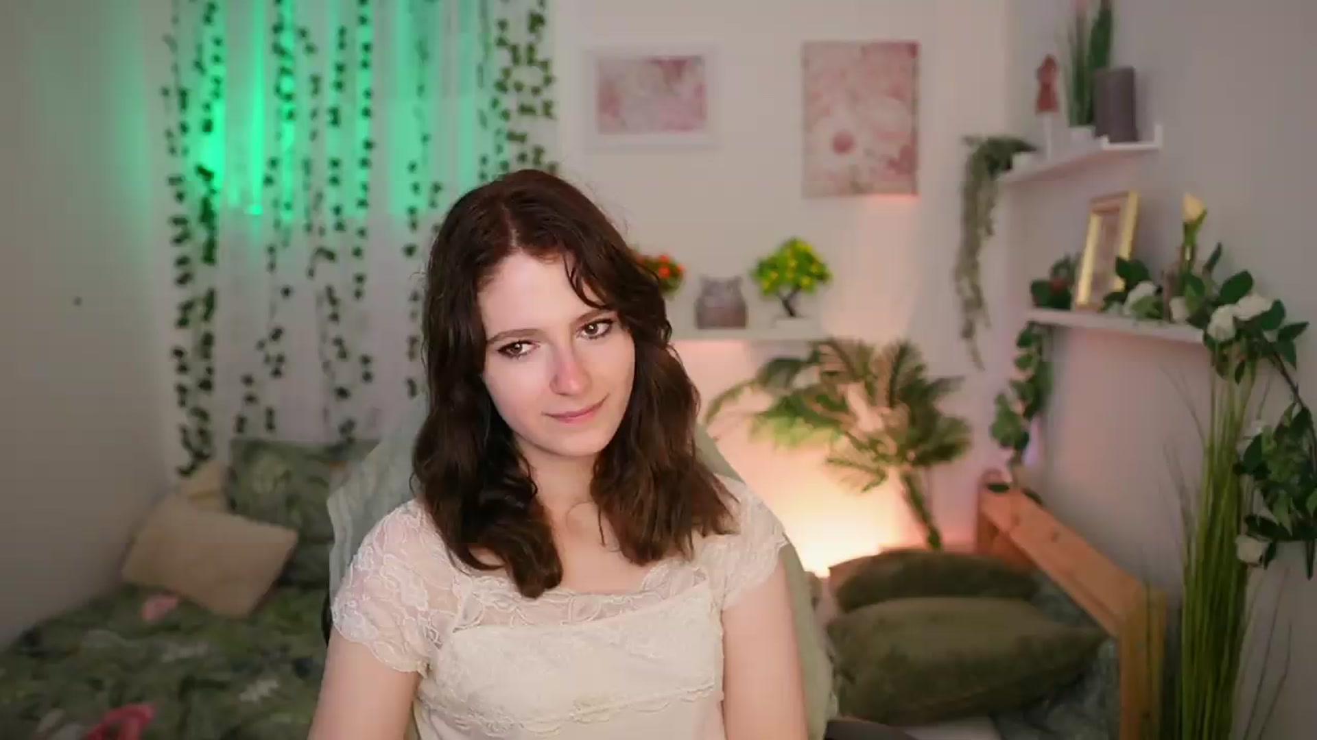 Gallery image thumbnail from Emily_Paris18's myfreecams stream on, 06/21/2026, 14:00 image 19 of 20