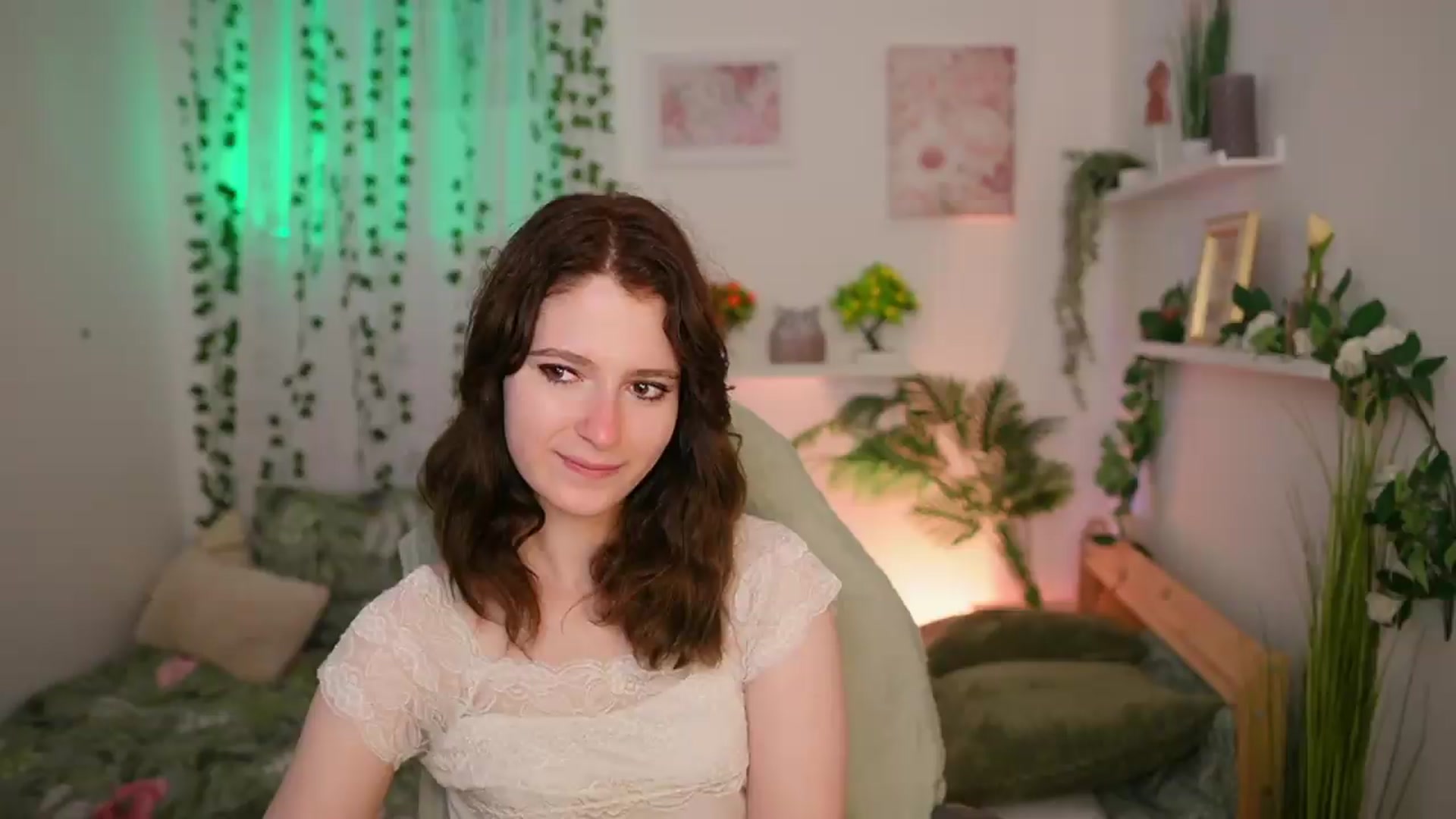 Gallery image thumbnail from Emily_Paris18's myfreecams stream on, 06/21/2026, 14:59 image 1 of 20
