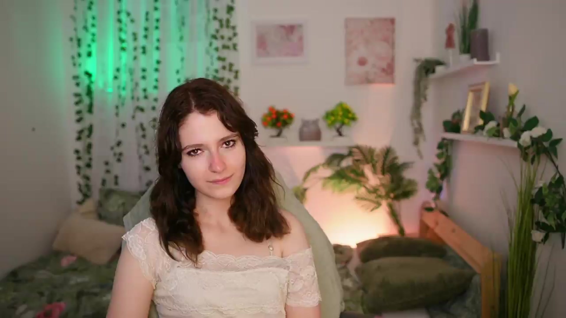 Gallery image thumbnail from Emily_Paris18's myfreecams stream on, 06/21/2026, 14:59 image 18 of 20