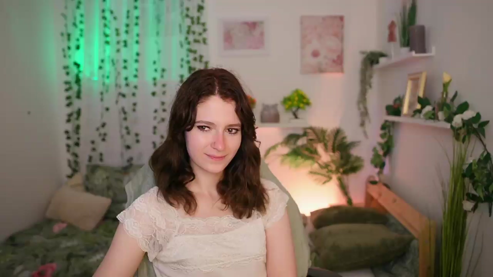 Gallery image thumbnail from Emily_Paris18's myfreecams stream on, 06/21/2026, 14:59 image 3 of 20
