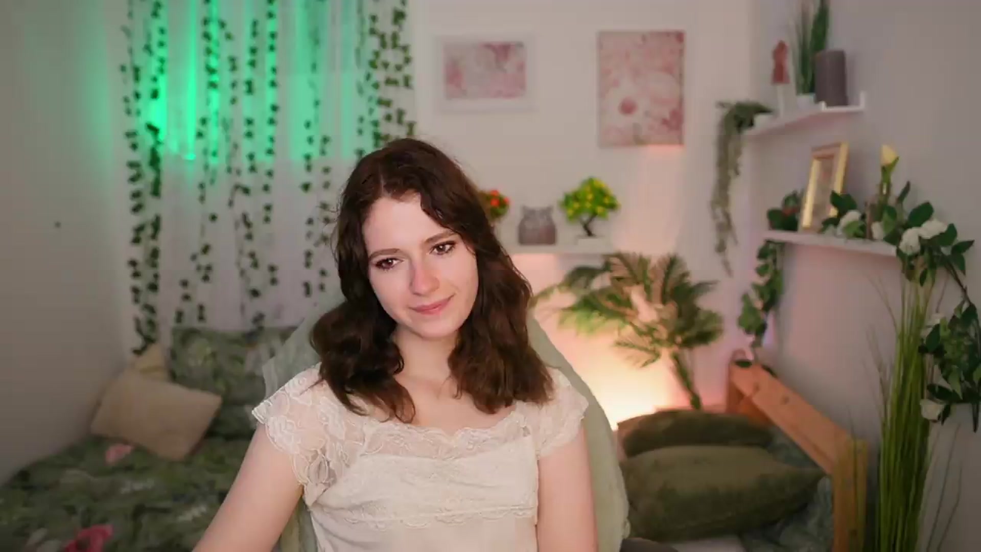 Gallery image thumbnail from Emily_Paris18's myfreecams stream on, 06/21/2026, 14:59 image 5 of 20