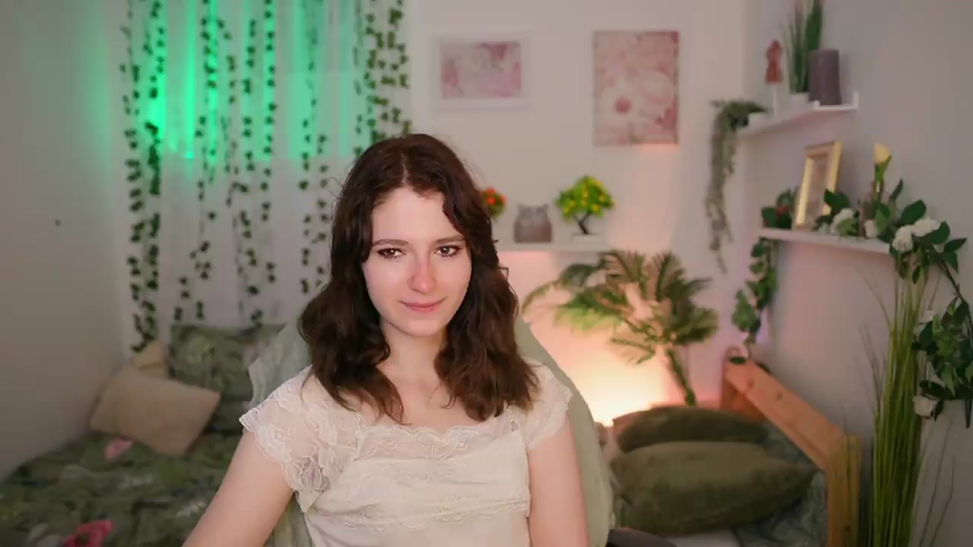 Gallery image thumbnail from Emily_Paris18's myfreecams stream on, 06/21/2026, 14:59 image 4 of 20
