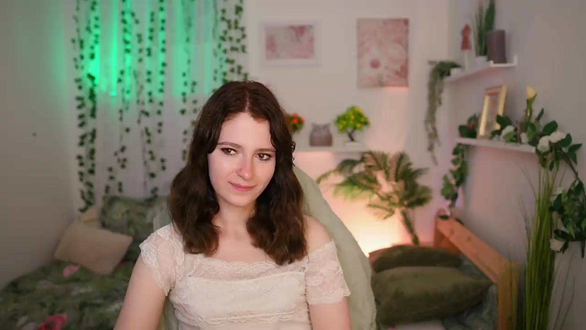 Gallery image thumbnail from Emily_Paris18's myfreecams stream on, 06/21/2026, 14:59 image 15 of 20