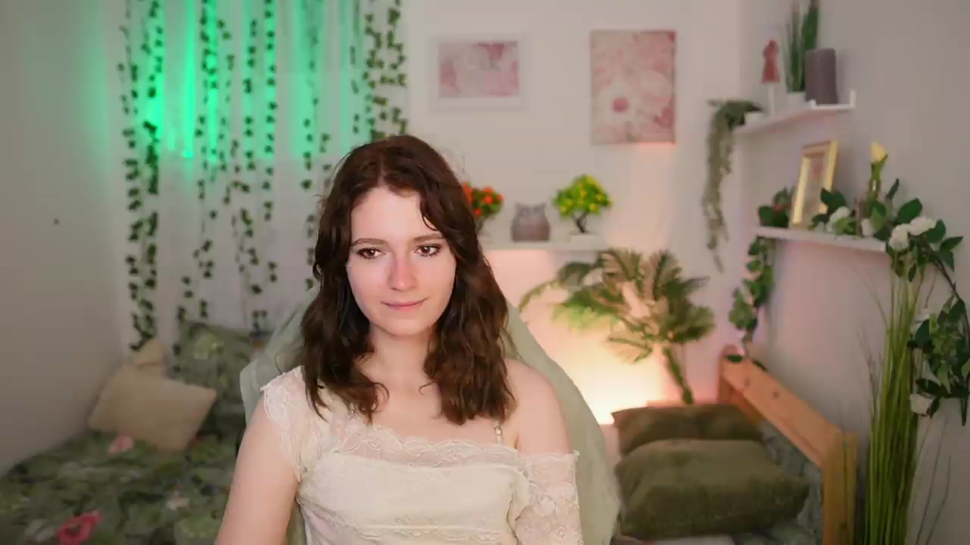 Gallery image thumbnail from Emily_Paris18's myfreecams stream on, 06/21/2026, 18:11 image 20 of 20