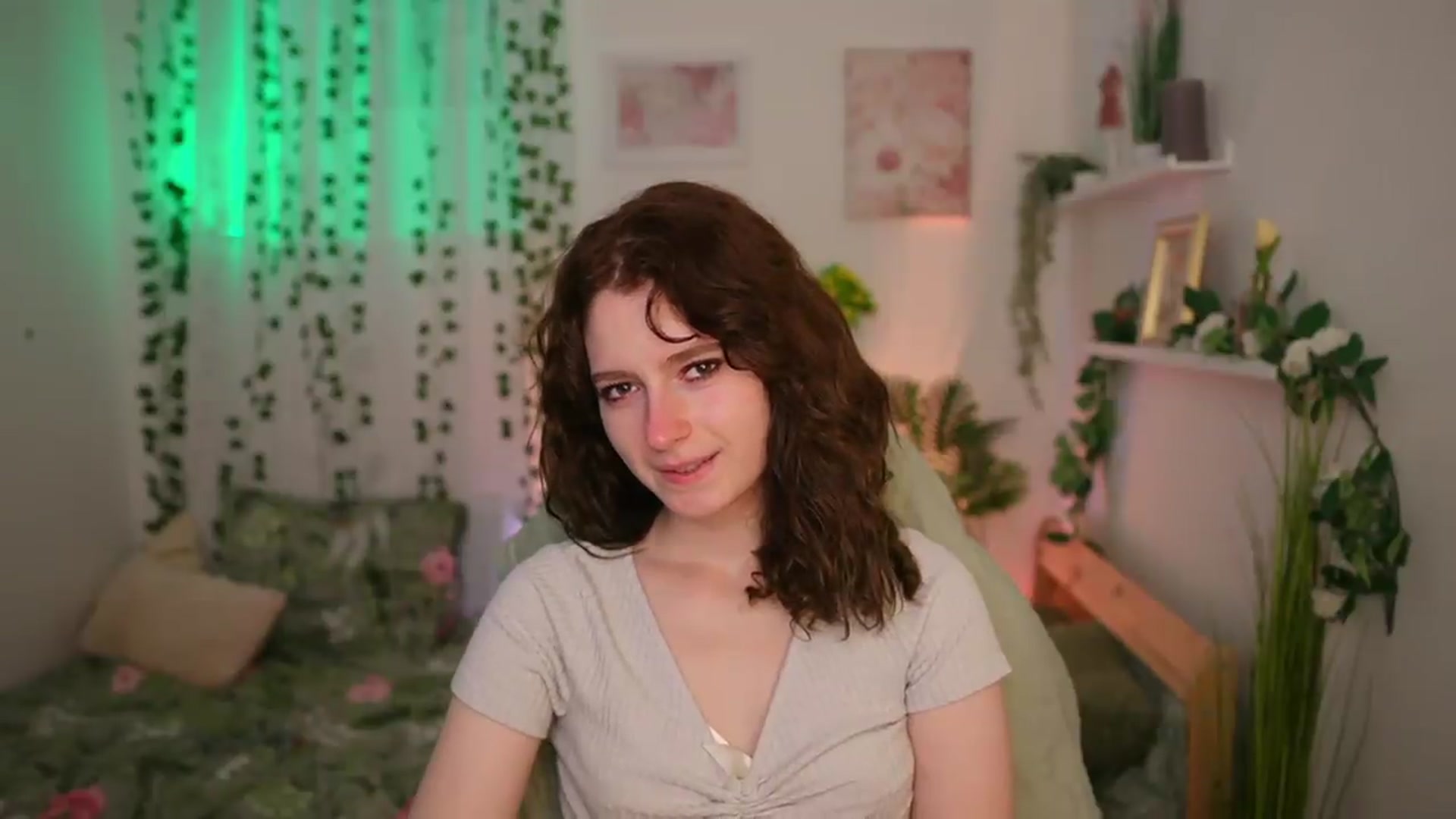 Gallery image thumbnail from Emily_Paris18's myfreecams stream on, 06/22/2026, 14:39 image 5 of 20