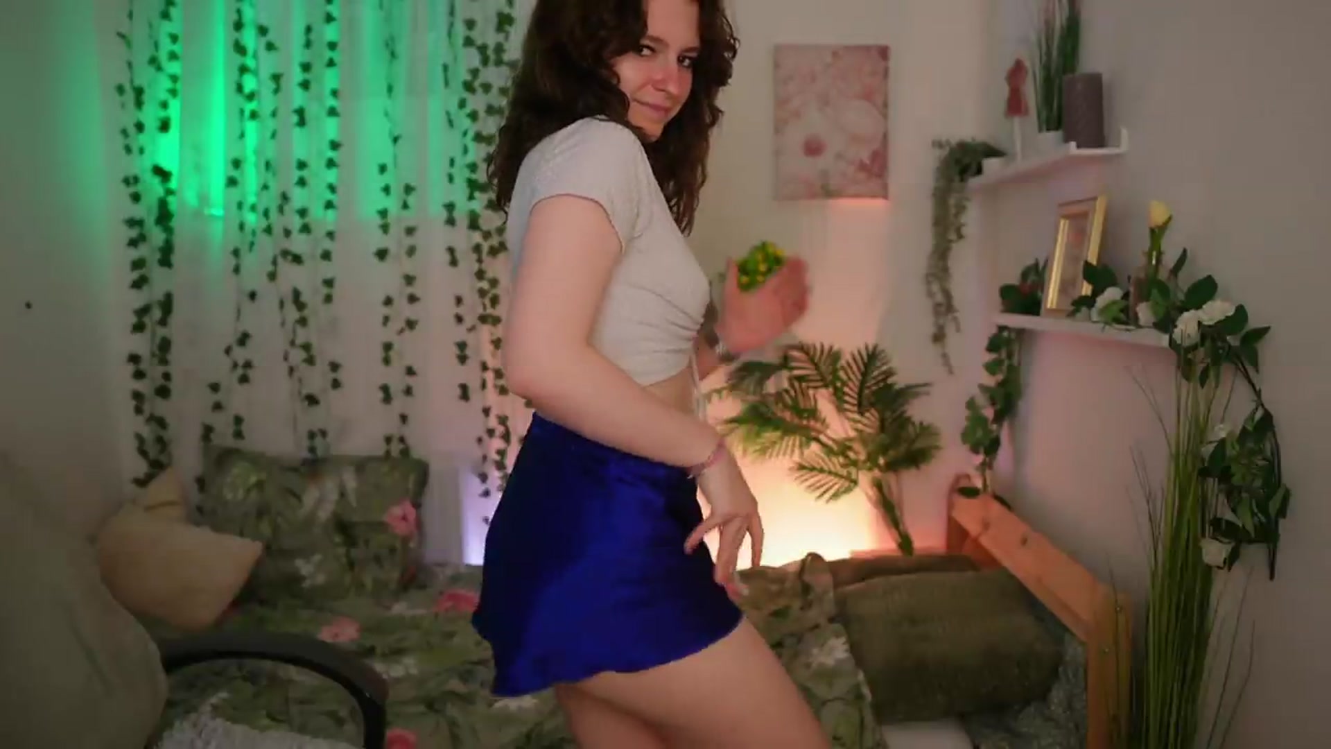 Gallery image thumbnail from Emily_Paris18's myfreecams stream on, 06/22/2026, 14:39 image 10 of 20