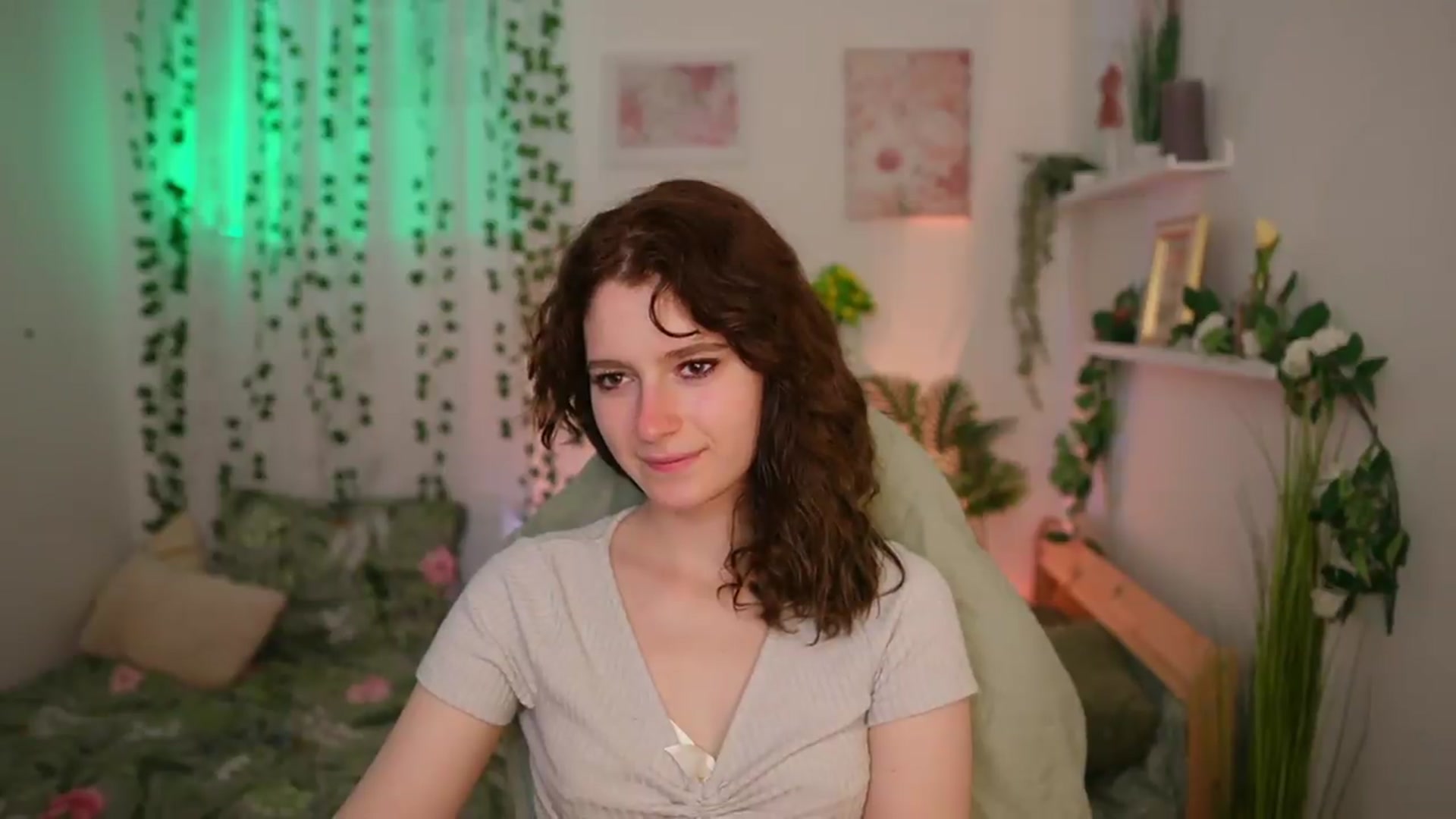 Gallery image thumbnail from Emily_Paris18's myfreecams stream on, 06/22/2026, 14:39 image 2 of 20