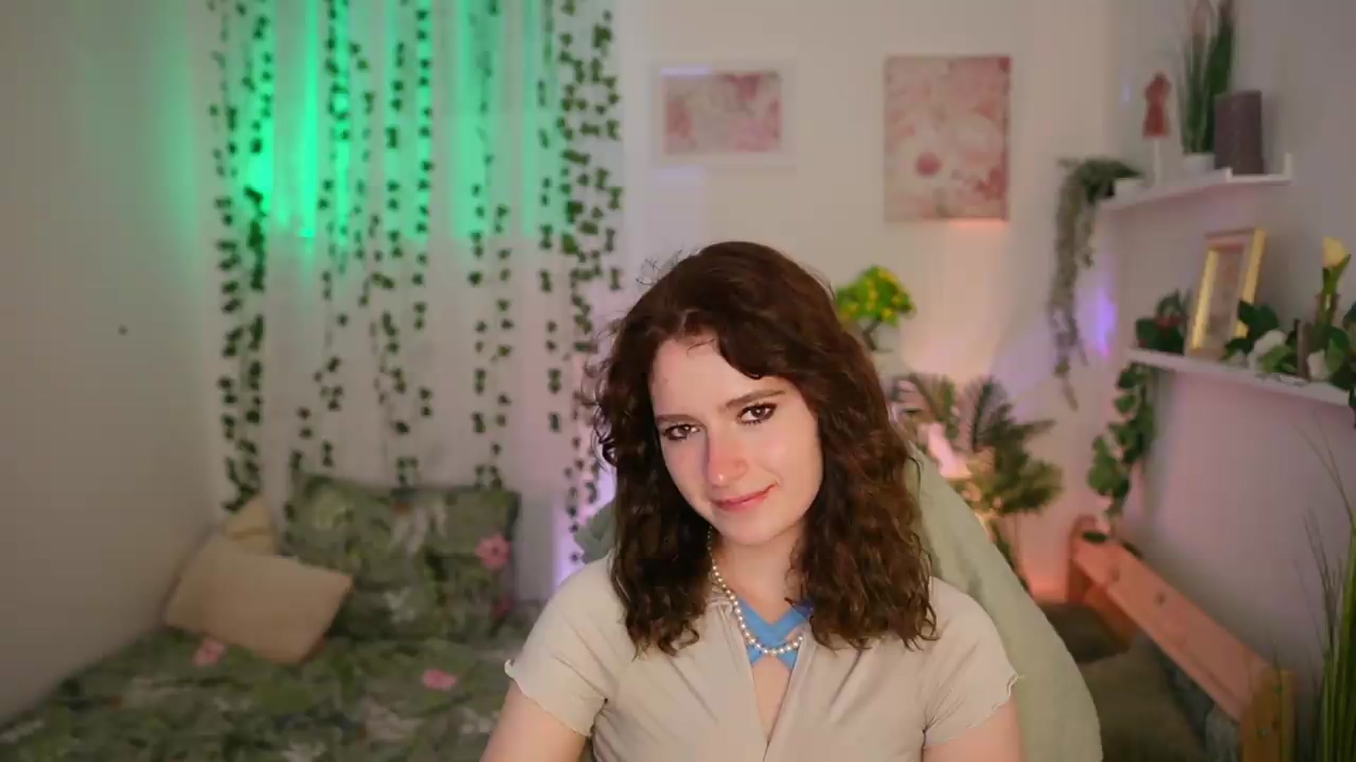 Gallery image thumbnail from Emily_Paris18's myfreecams stream on, 06/23/2026, 14:17 image 8 of 20