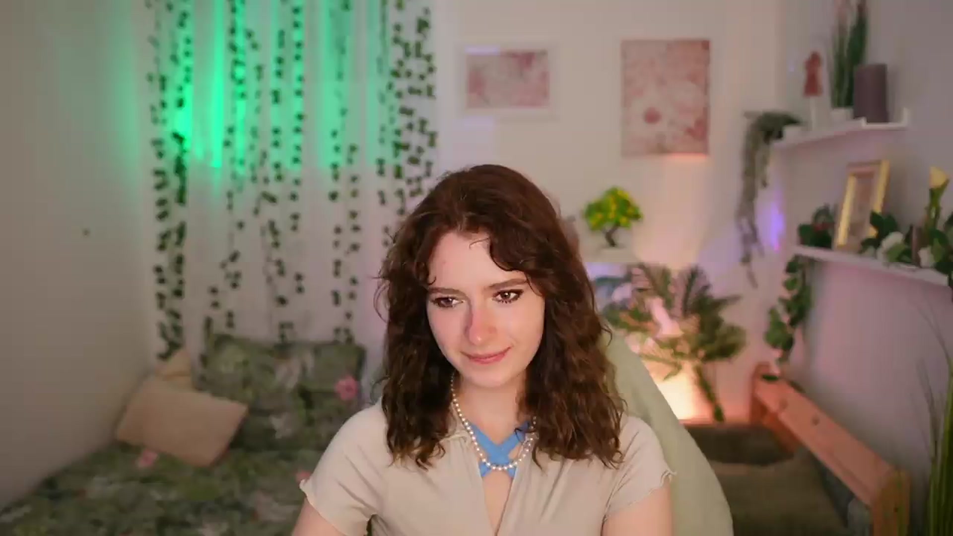 Gallery image thumbnail from Emily_Paris18's myfreecams stream on, 06/23/2026, 14:17 image 5 of 20
