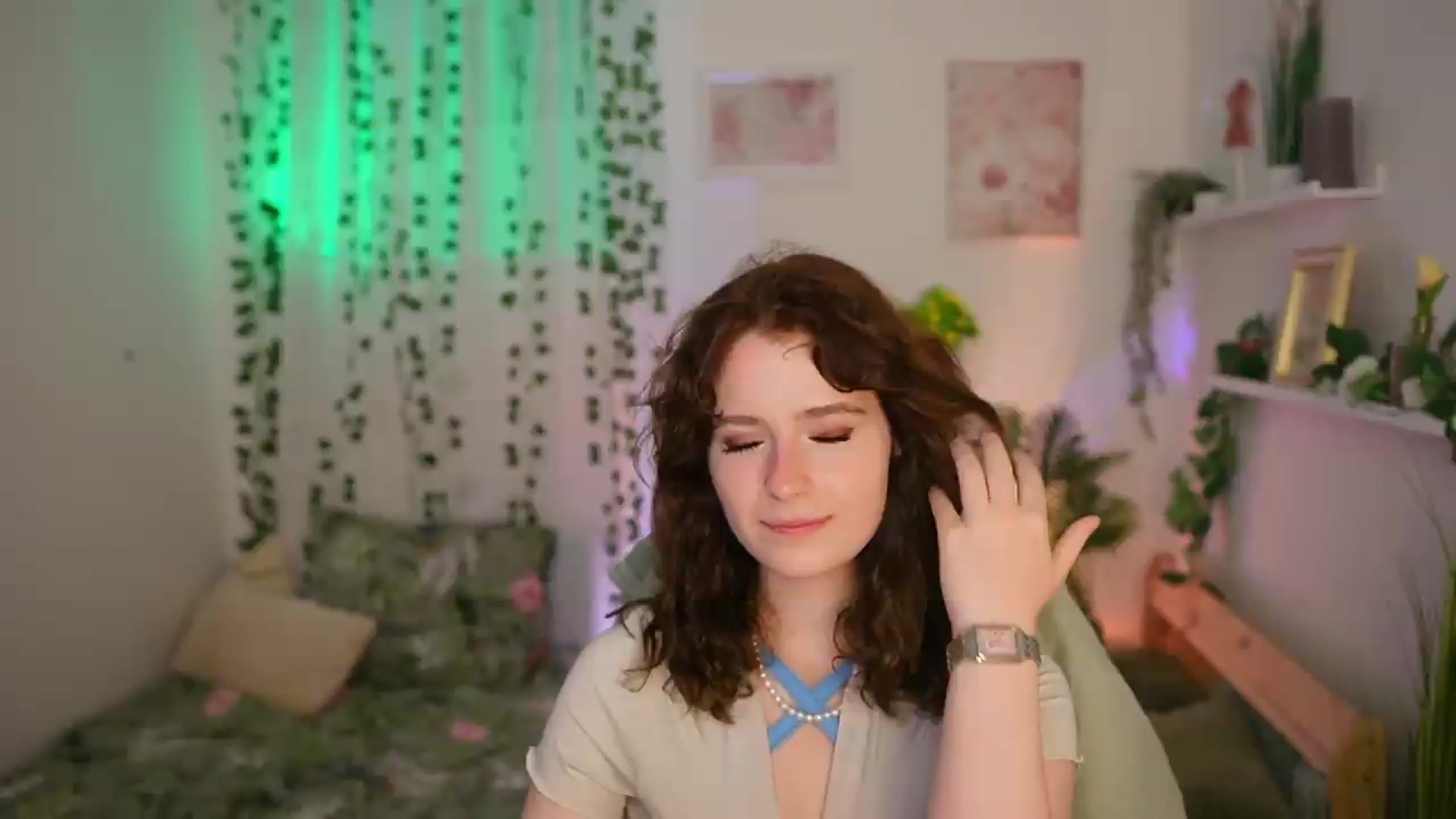 Gallery image thumbnail from Emily_Paris18's myfreecams stream on, 06/23/2026, 14:17 image 14 of 20