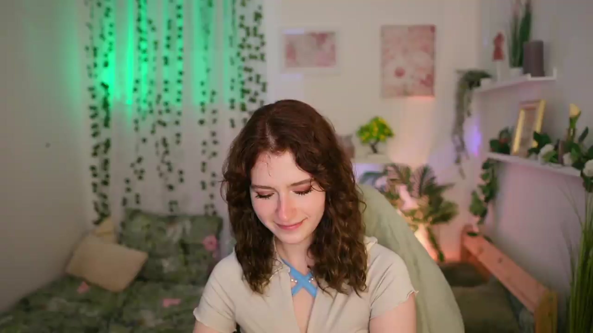 Gallery image thumbnail from Emily_Paris18's myfreecams stream on, 06/23/2026, 15:04 image 5 of 20