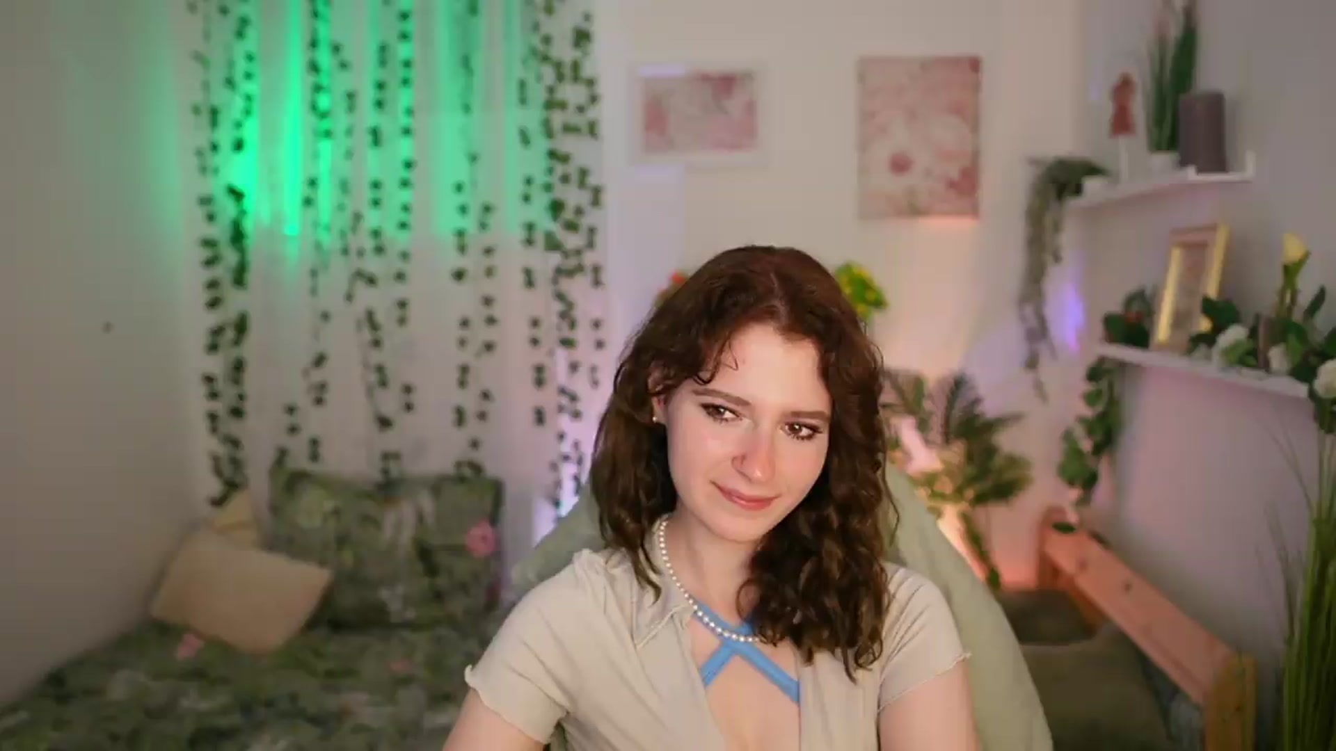 Gallery image thumbnail from Emily_Paris18's myfreecams stream on, 06/23/2026, 16:54 image 20 of 20