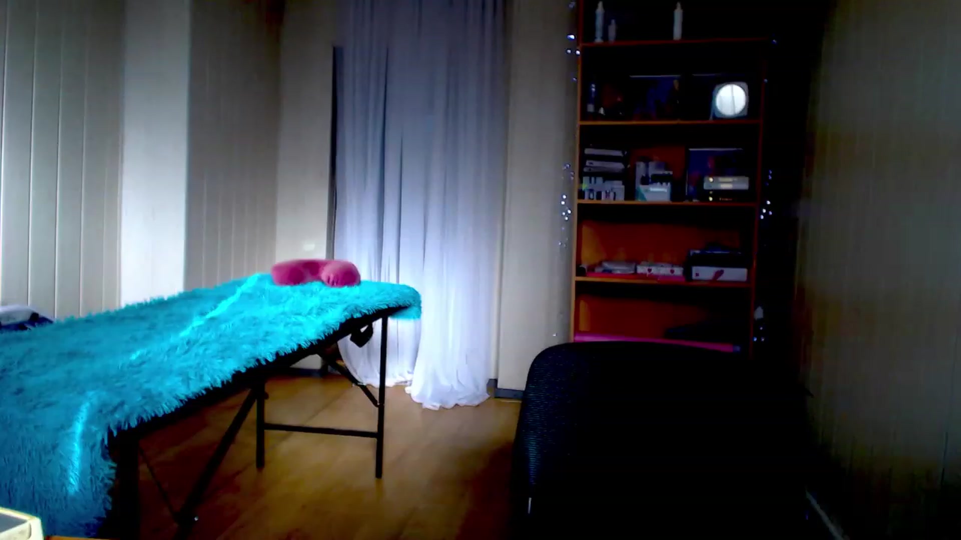 Gallery image thumbnail from Emily_Thorne's myfreecams stream on, 12/01/2022, 10:18 image 18 of 20