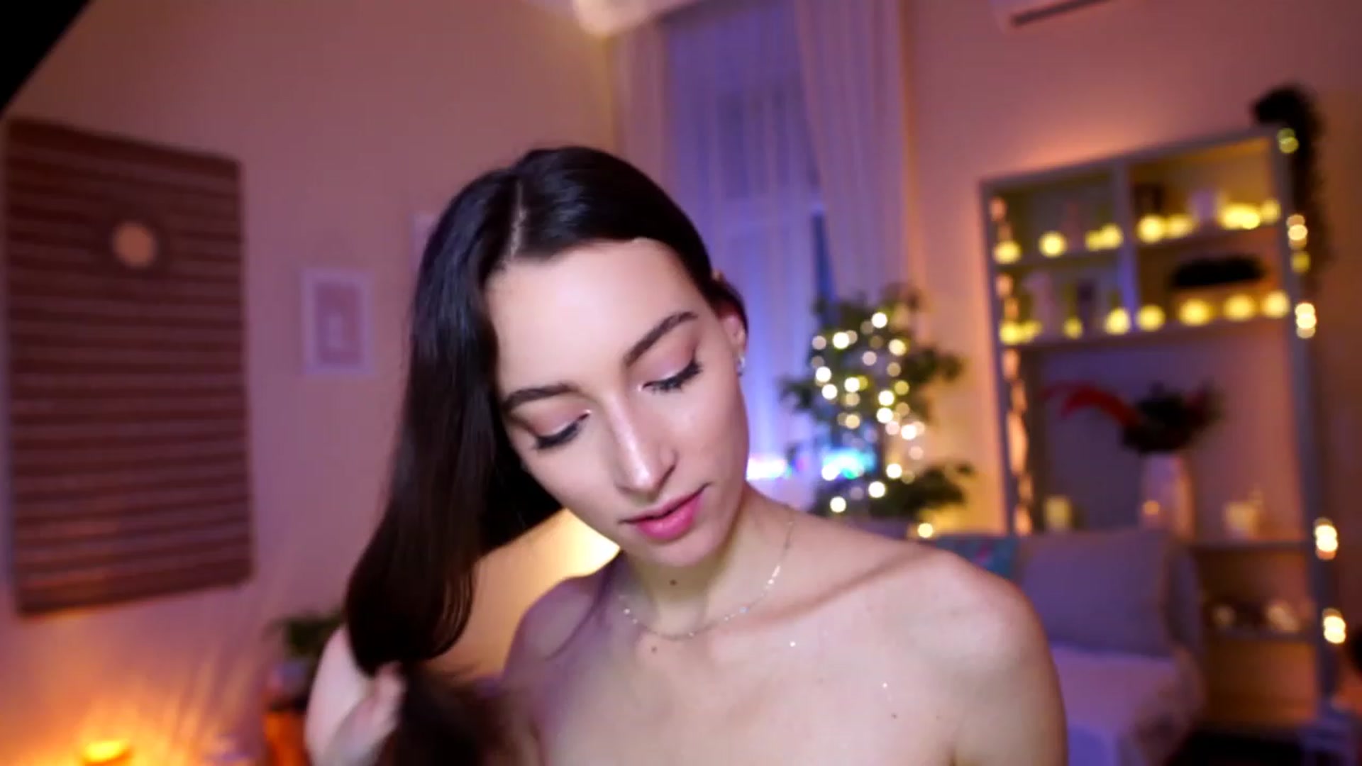Gallery image thumbnail from Emily_grey69's myfreecams stream on, 01/01/2023, 19:31 image 18 of 20
