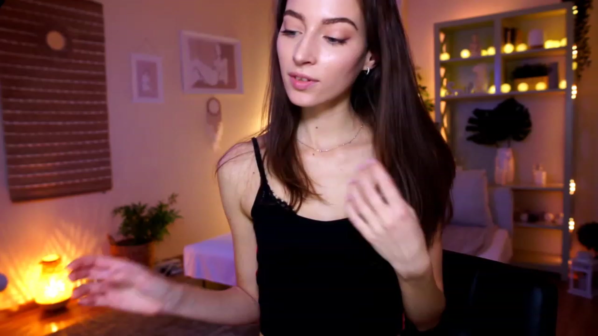 Gallery image thumbnail from Emily_grey69's myfreecams stream on, 01/04/2023, 18:59 image 16 of 20
