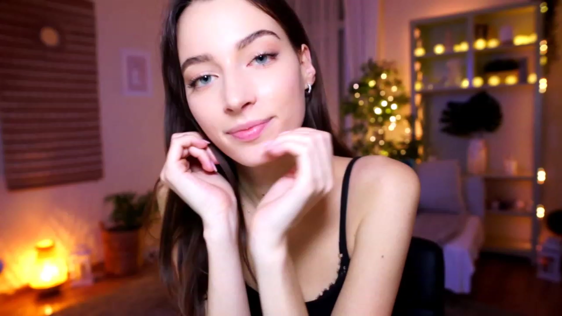 Gallery image thumbnail from Emily_grey69's myfreecams stream on, 01/04/2023, 18:59 image 14 of 20