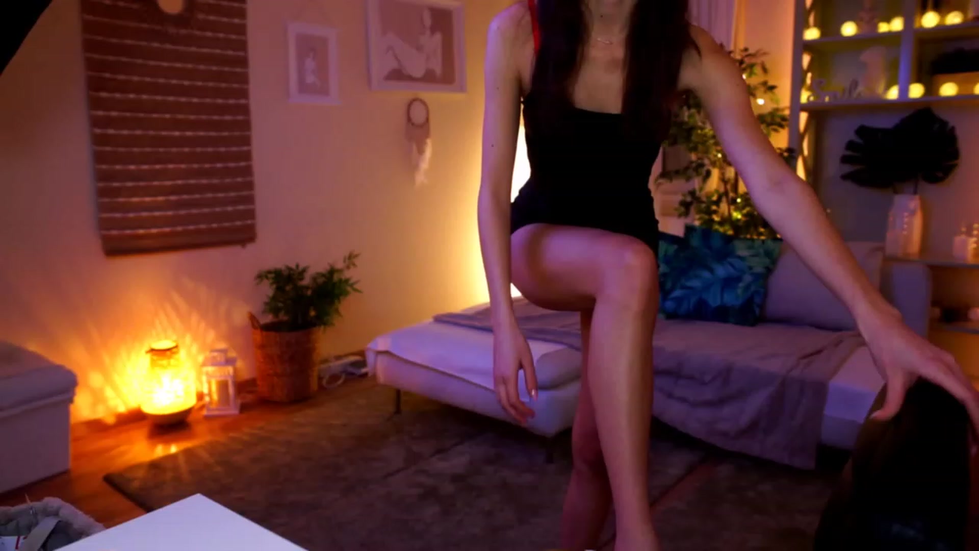 Gallery image thumbnail from Emily_grey69's myfreecams stream on, 01/06/2023, 12:46 image 8 of 20