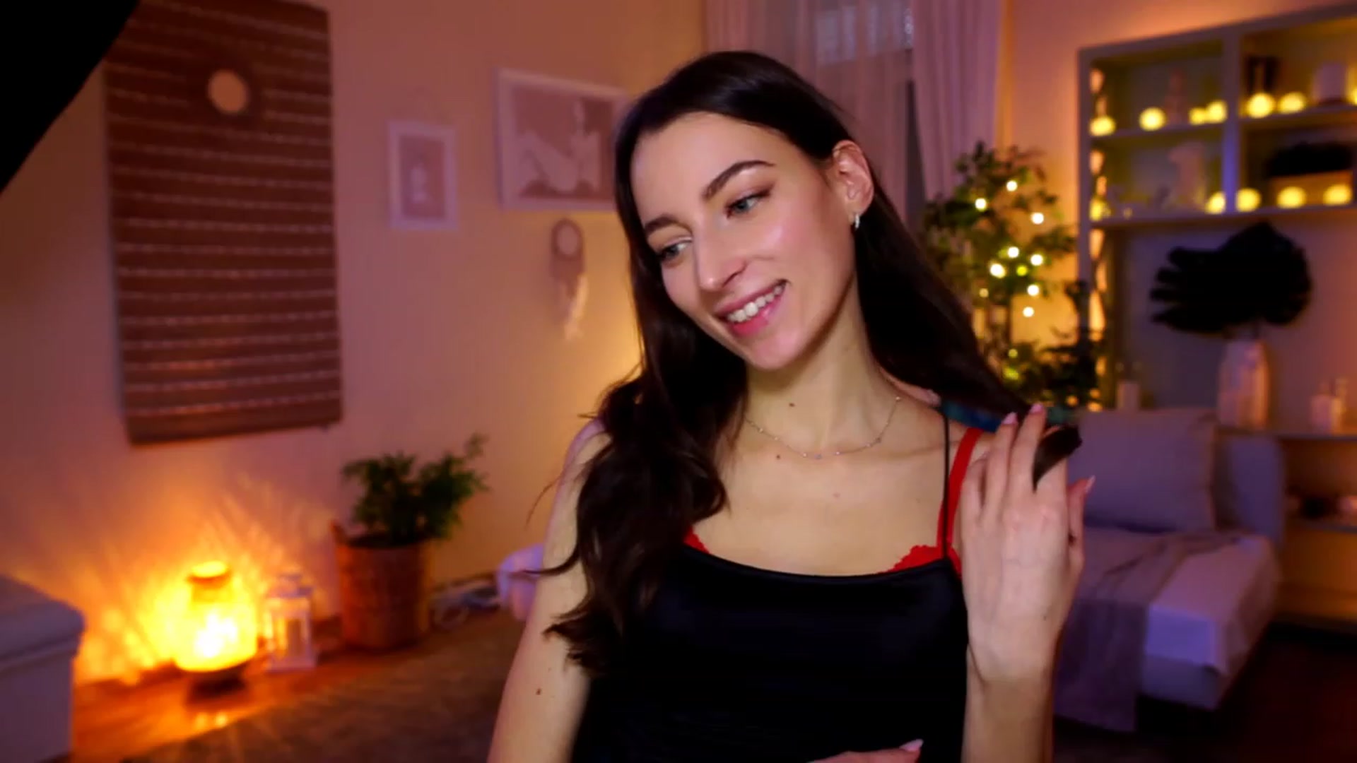Gallery image thumbnail from Emily_grey69's myfreecams stream on, 01/06/2023, 12:46 image 17 of 20