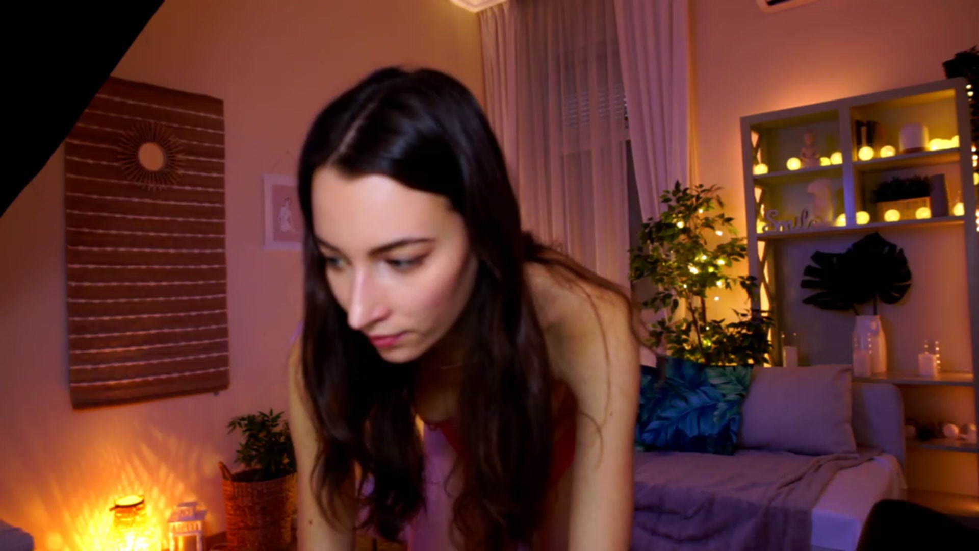 Gallery image thumbnail from Emily_grey69's myfreecams stream on, 01/06/2023, 14:19 image 15 of 20