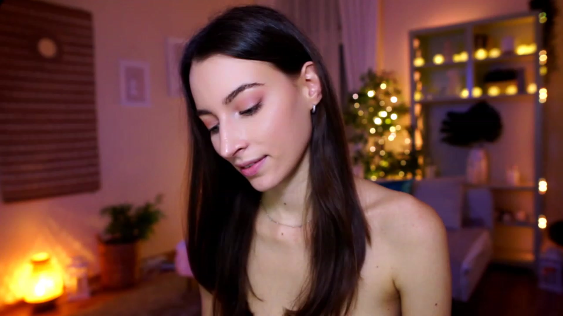 Gallery image thumbnail from Emily_grey69's myfreecams stream on, 01/07/2023, 16:58 image 3 of 20